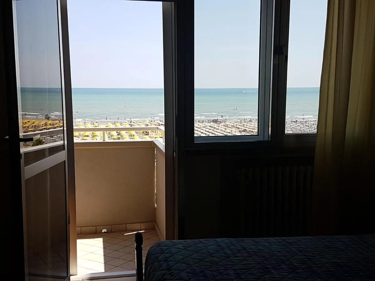 Appartamento Fronte Mare Rimini 0*,