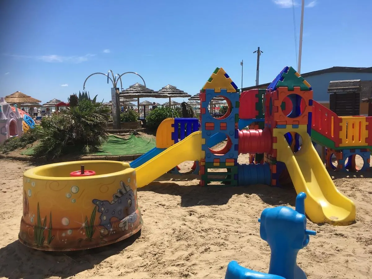 Appartamento Fronte Mare Rimini 0*,  Italy