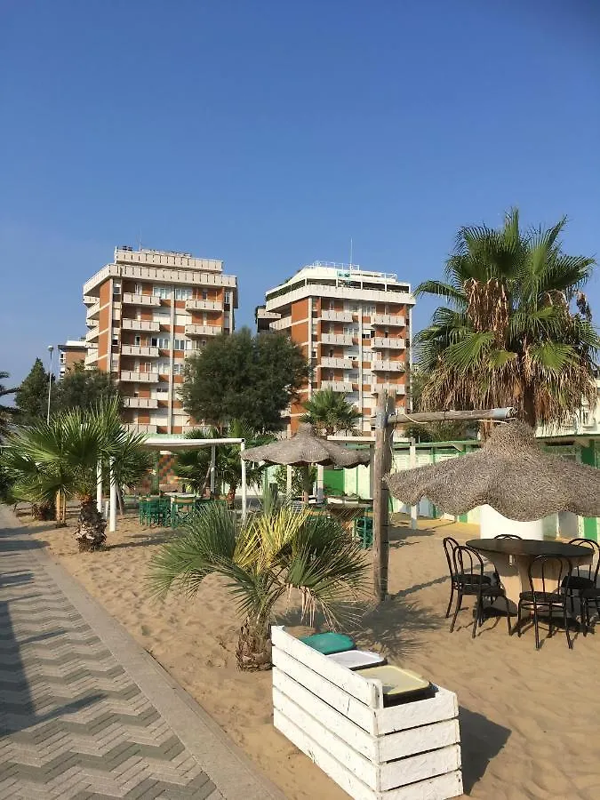 Appartamento Fronte Mare Rimini 0*,  Italy